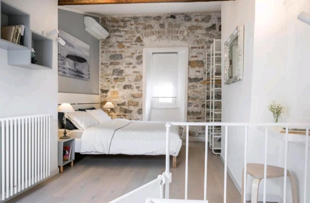 Whale Song Apartment - With Private Parking Специя Экстерьер фото